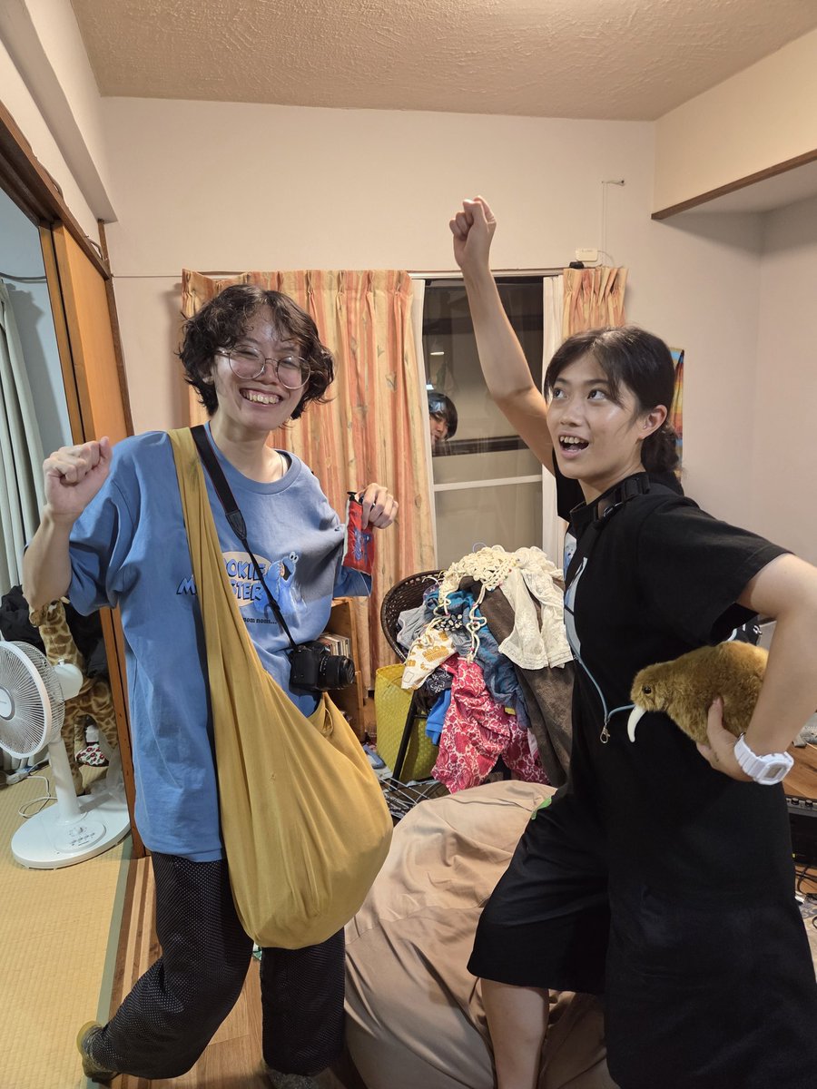 しどろもどリの新作短編映画、『床一面こんな感じ』の撮影が今日から始まりました！！！
めちゃ楽しい～～！！

クラウドファンディングも実施中です💥
なにとぞ！！
motion-gallery.net/projects/shido…