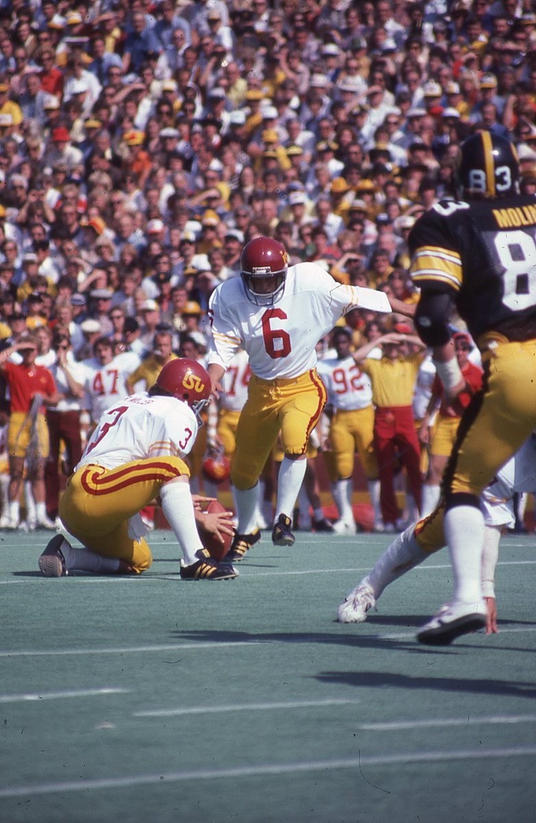Alex Giffords' 3rd-quarter 49-yard FG was the difference in ISU's 10-7 win over Iowa in 1980. 
#TBT #CyclONEnation