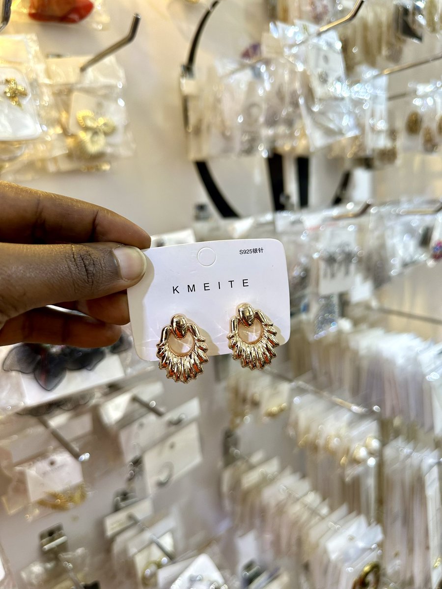 SALE ‼️‼️SALE ‼️‼️SALE‼️‼️
🔥Casual earrings on sale 8-10k🔥
Hurry while stock lasts 💃💃💃💃

call/WhatsApp: 0781527652
Kooki tower level 7 shop 706C