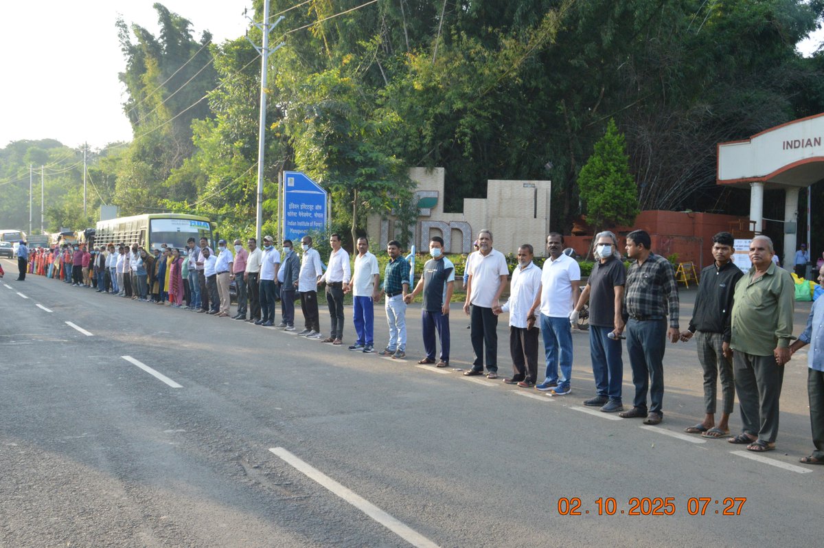IIfmBhopal's tweet image. Indian Institute of Forest Management (IIFM), Bhopal, organized a cleanliness drive under the nationwide &quot;Special Campaign 5.0 for Institutionalizing Swachhta and Minimizing Pendency&quot; from 7:00 to 8:00 AM.
#SpecialCampaign5  #SwachhataHiSeva2025 #IIFM #SwachhBharatMission