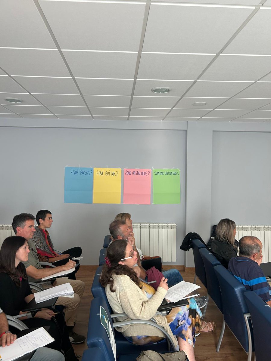 redPAC_'s tweet photo. 🤝HOY, la #RedPAC reúne en Villarcayo (#Burgos) a agricultores/as, ganaderos/as y profesionales del sector en el marco de su ciclo de jornadas territoriales
🔎Jornada: “Buenas prácticas de pastoreo extensivo, siega sostenible e islas de biodiversidad aplicables a #Ecorregímenes” https://t.co/2dUBeChuxM