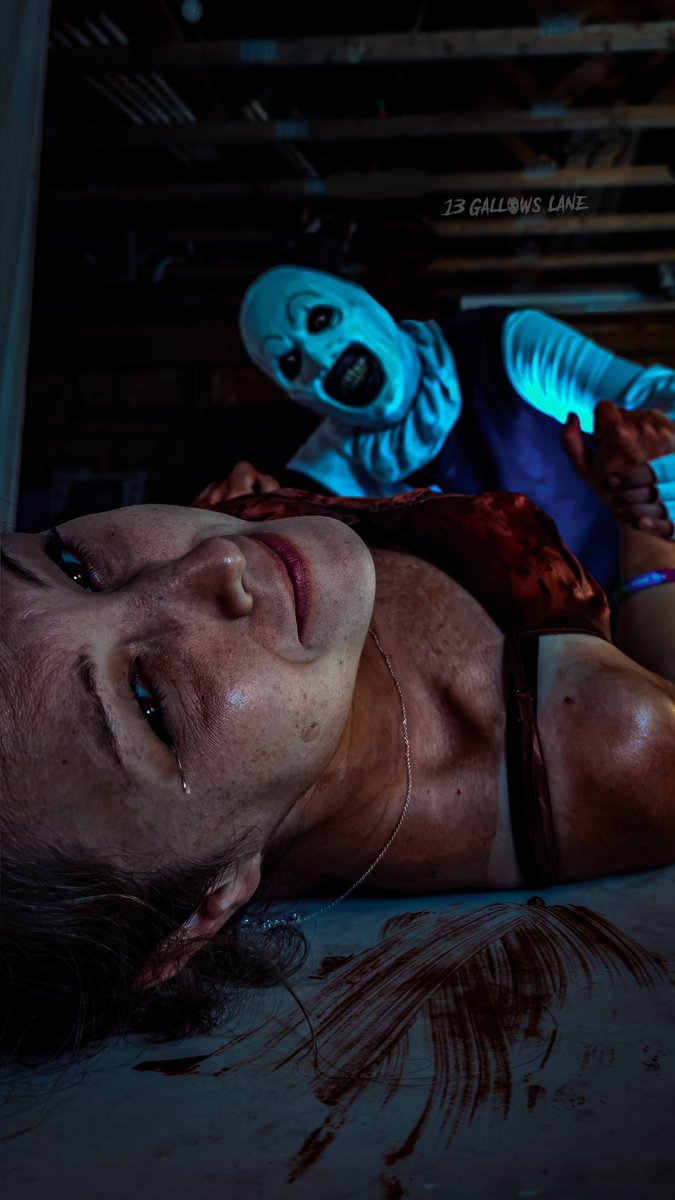 PLAYTIME! Surely nothing absolutely terrible isn't about to happen. 😇 

For uncensored and exclusive content:
patreon.com/13GallowsLane
#NSFW #horror #Halloween