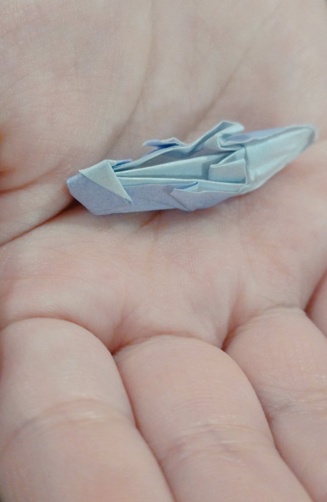 k_kun_manma's tweet photo. @origaminoa 

5歳の終わりごろから折り紙に目覚めて4ヶ月。
折り紙やるようになってから言葉が増えた✨
出かける時も折り紙を持ち歩き、何もないとレシートを切って極小鶴折ったり。
今度級取得予定✨折り紙に感謝🙂‍↕️
 #日本折紙協会
#日本折紙協会会員
#月間おりがみ https://t.co/FmUXN9VOrf