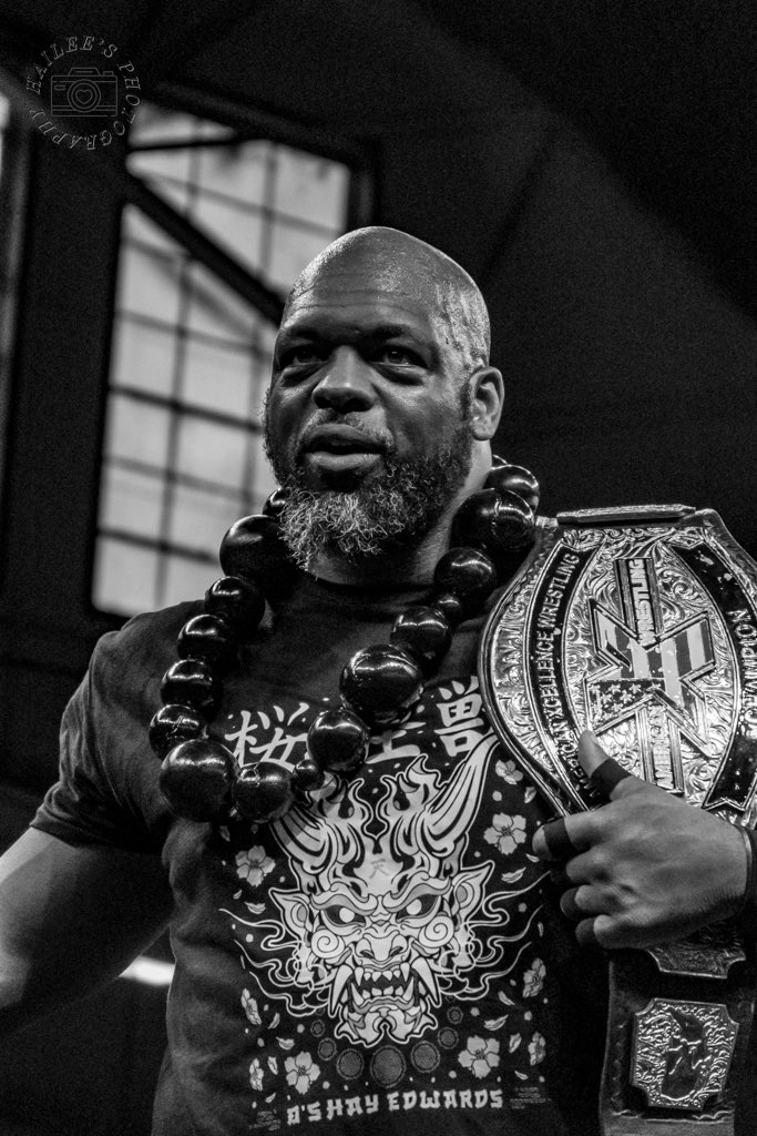 𝔗𝔥𝔢 𝔒𝔫𝔢 𝔗ℜ𝔘 𝔎𝔞𝔦𝔧𝔲 tweet media