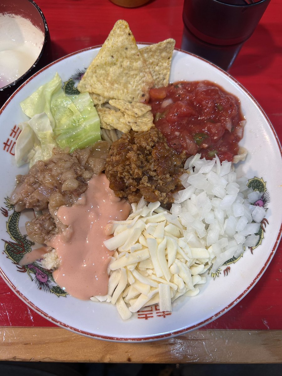 hitorigochiro's tweet photo. 鷹の目大宮店、メキシカン。
麺量少なくして追い飯ぶっこみ。最高。 https://t.co/d8pzmwspsz