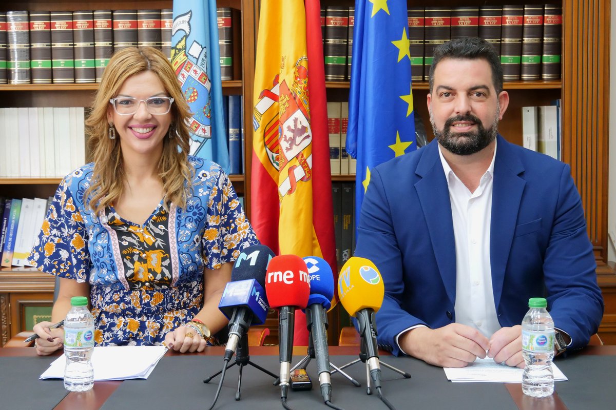 Delegación del Gobierno en Melilla (@deleggobml) on Twitter photo 📉 Melilla encadena siete meses consecutivos de bajada del paro y reduce la cifra de desempleados a 7.463
🤝 <a href="/sabrinamohh/">Sabrina Moh 🌹</a>: “Este descenso es fruto de un trabajo coordinado y de unas políticas que responden a las necesidades reales de Melilla”
➕⬇️ 📉 Melilla encadena siete meses consecutivos de bajada del paro y reduce la cifra de desempleados a 7.463
🤝 <a href="/sabrinamohh/">Sabrina Moh 🌹</a>: “Este descenso es fruto de un trabajo coordinado y de unas políticas que responden a las necesidades reales de Melilla”
➕⬇️