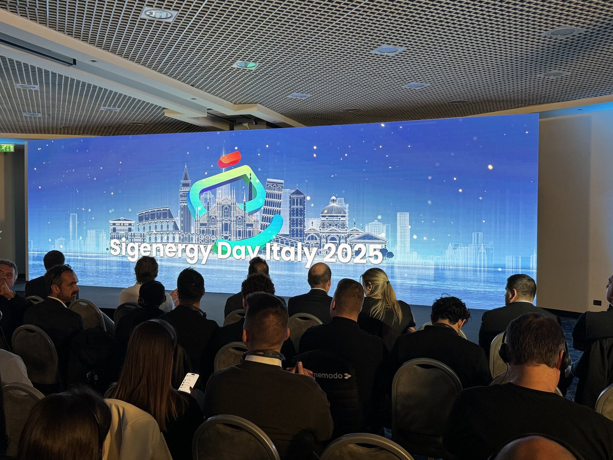 Avui estem a Milà (🇮🇹), a la trobada que ha organitzat Sigenergy, fabricant 🇨🇳d’inversors i bateries. Empresa jove (2022) però que està creixent de manera important: +1100 treballadors i +500 patents, amb seus productives a Shanghai.