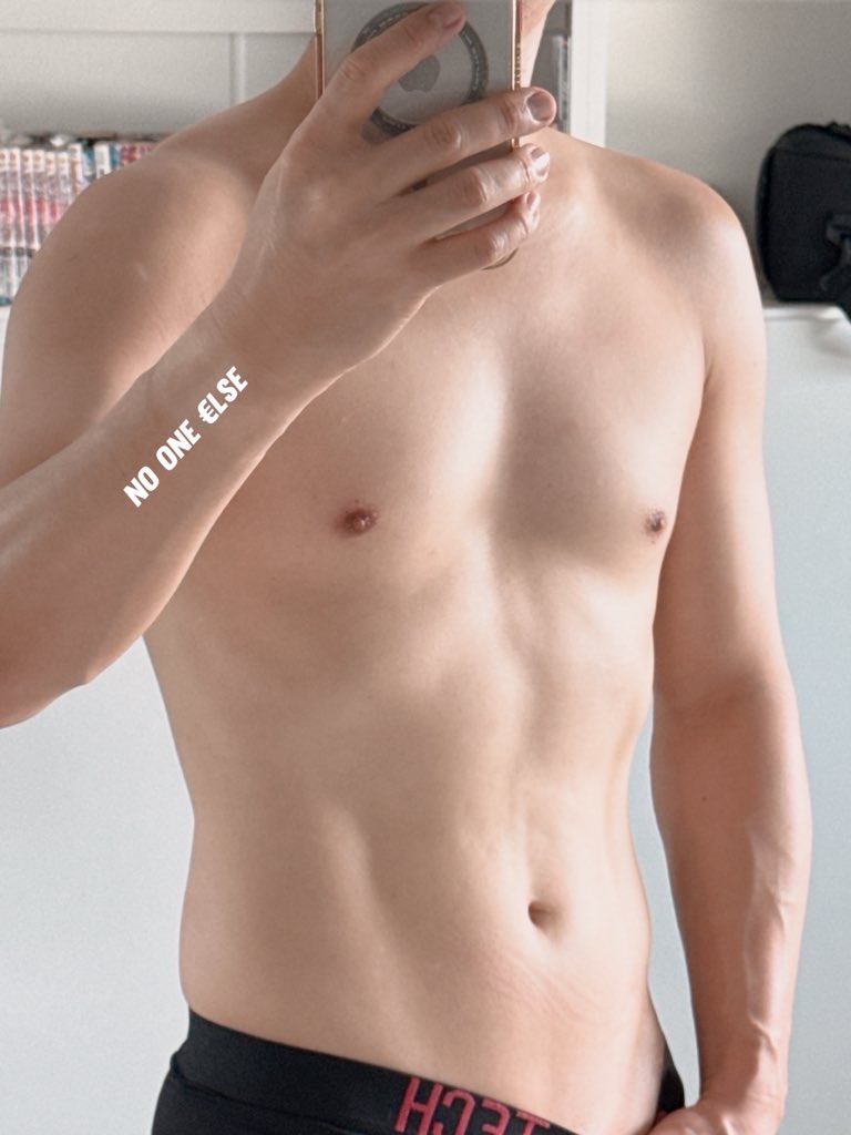 😁😁  ถึงพี่จะไม่ใช่ผู้ชายในฝัน
     แต่พี่ก็พาน้องขึ้นสวรรค์ได้นะจ๊ะ 💦💦

                     ชั้น 7 เลยปะ