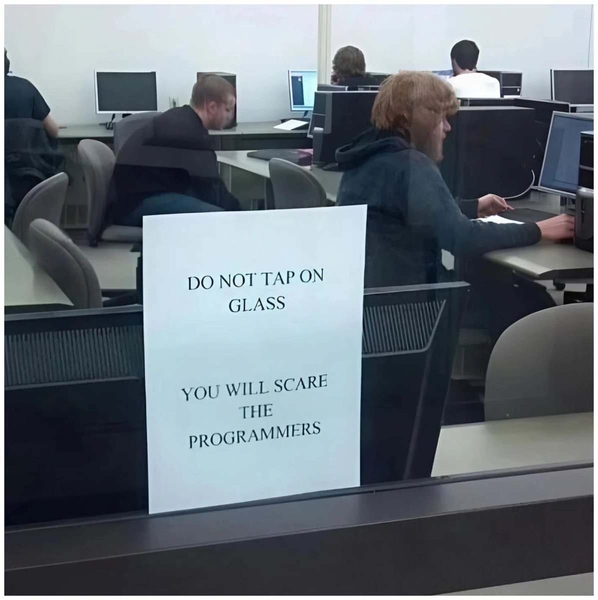 GodwilTangwa's tweet image. Programmers and developers, which one is your life today? 😅

I’ve got 4 memes that capture coding reality. Comment the one you relate to most or share your own story!

#DevHumor #ProgrammerLife #Coding