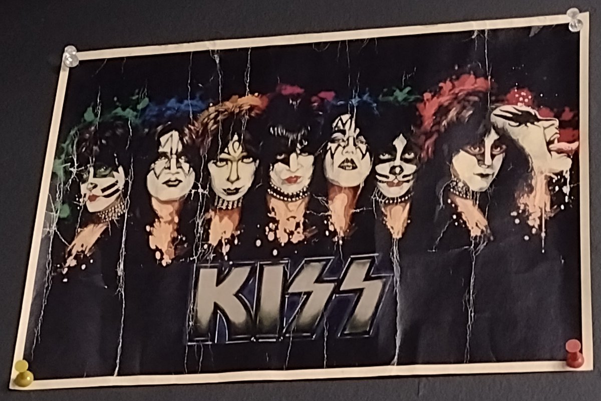 <a href="/EricCarr_TheFox/">Eric Carr - KISS</a> <a href="/genesimmons/">Gene Simmons</a> <a href="/cityburlington/">City of Burlington</a> #KISS