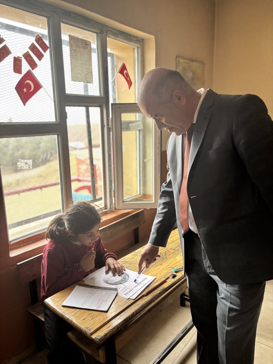 2025-2026 Eğitim-Öğretim yılı okul ziyaretleri kapsamında Bayramyazı İO, Çöğürlü İO/OO, Aras İO, Karagöz İO, Şehit Er Mehmet Salih Bora İO ziyaret edildi. <a href="/tcmeb/">Millî Eğitim Bakanlığı</a> <a href="/tcagrivaliligi/">T.C. Ağrı Valiliği</a> <a href="/agrimem/">AĞRI MEM</a> <a href="/hasan_kokrek/">Hasan Kökrek</a> <a href="/TslcyKaymakamlk/">T.C. Taşlıçay Kaymakamlığı</a> <a href="/Ahmetkaya0404/">Ahmet KAYA</a> <a href="/UtkuKzlkya/">Utku Kızılkaya</a> <a href="/ihsankosen/">ihsankosen</a>