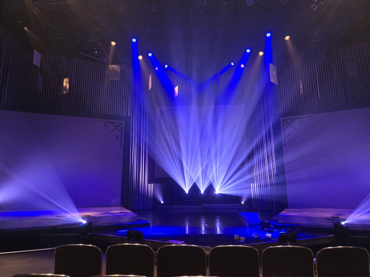 #ミュージカル #病的船団
えげつないキッカケ数と難易度を有能な出演者陣とスタッフ様方に助けられて順調に場当たりを進めさせて頂いております🙇‍♂️
明日、お陰様で全ステージ完売御礼で初日を迎えます⛵✨
今週末も沢山の素晴らしい作品が上演されますが、どうかこの物語も皆様の心の記憶に残ります様🙏