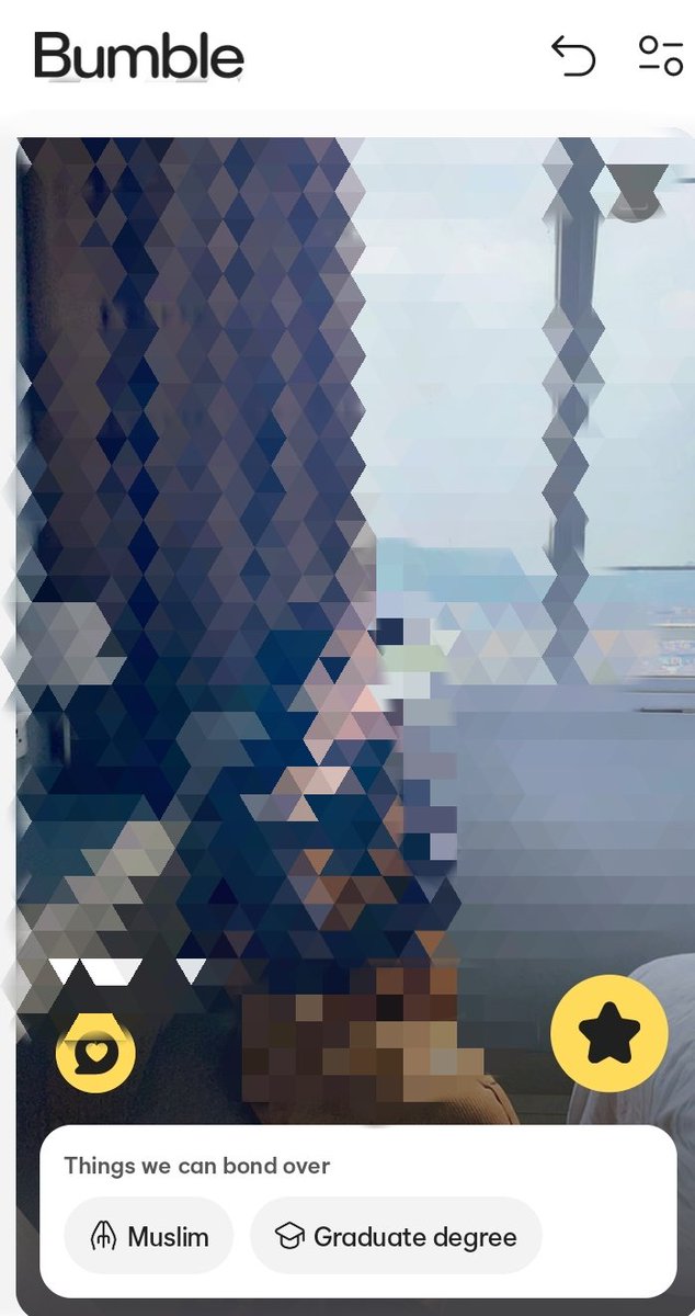 my experience ketika main bumble:
swipe right bini temen 🤦