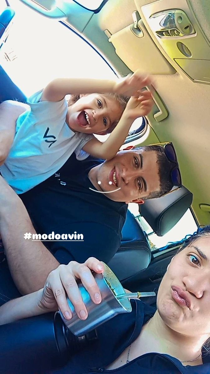 sentinok21's tweet photo. Buenos días #nadiedicenada 
Escuchándolos siempreee!!! Genios !!!! ❤️❤️ https://t.co/5tT0mXBm0R