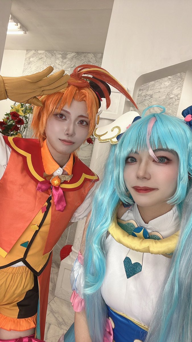 🧡🐣ひろがるスカイプリキュア 🪽🩵

キュアウィング(<a href="/noa_enst2/">のあ🫖</a> )
キュアスカイ(私)

ツーショット🥰📸

今回初めて交流させて頂いて笑顔が素敵なのととても親切な方でした☺️

撮影中とても紳士的な雰囲気がウィングそのものだなと感じるくらいお似合いだった🥹🧡

#250921ひろプリForever併せ