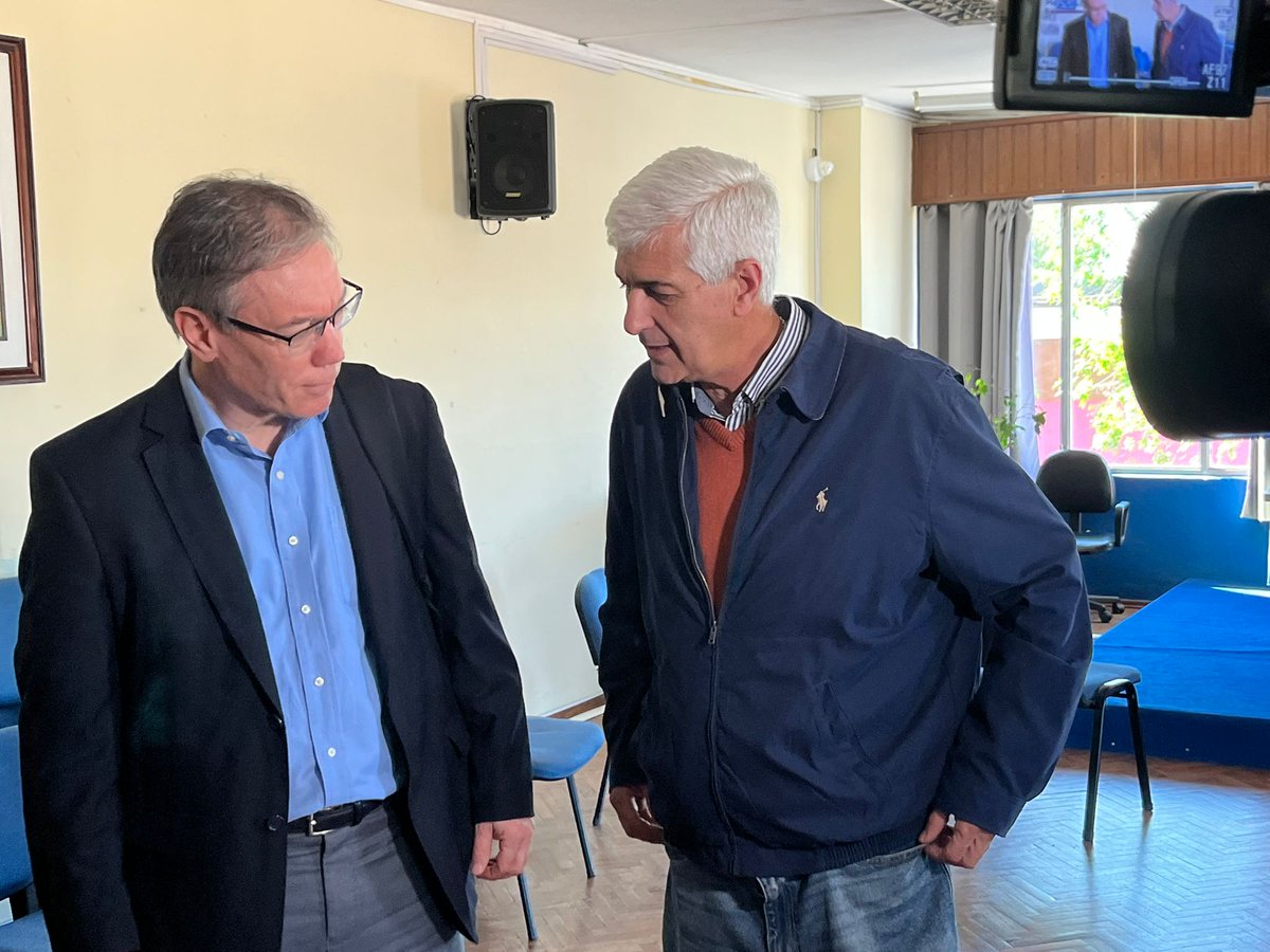 Desde el Centro Comercial e Industrial de Cerro Largo entienden que la medida justa debió ser un 20% en el descuento del IMESI a las naftas.

lavozdemelo.com.uy/2025/10/02/des…