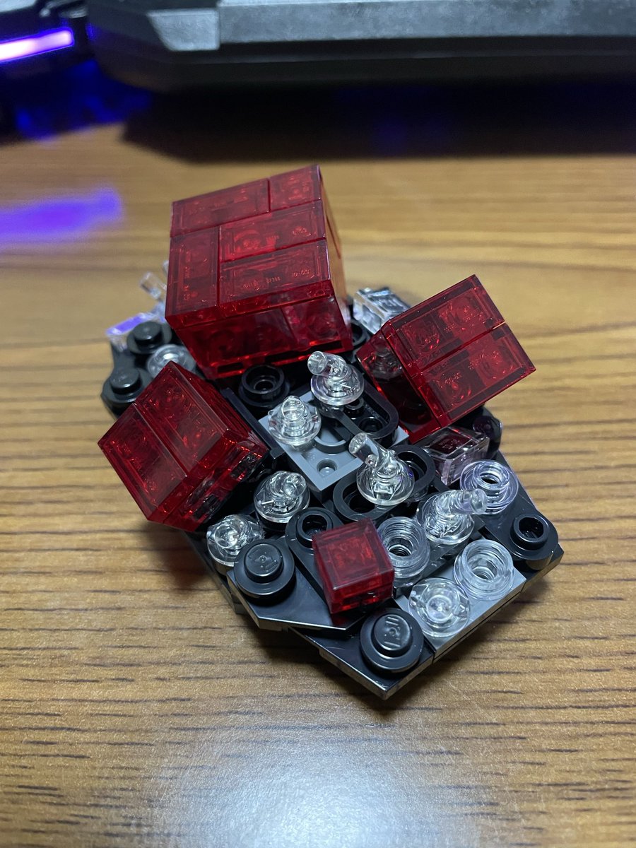 LEGOのロードクロサイトが出来上がりました
母岩の表現が凄い！