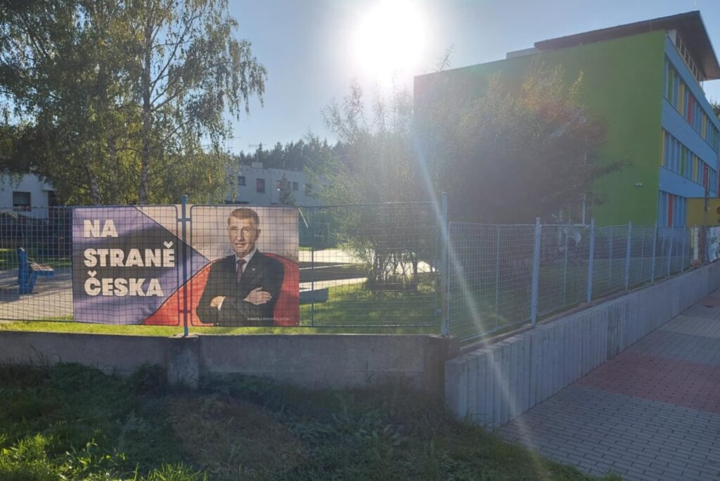 Poslední skaut™ tweet media