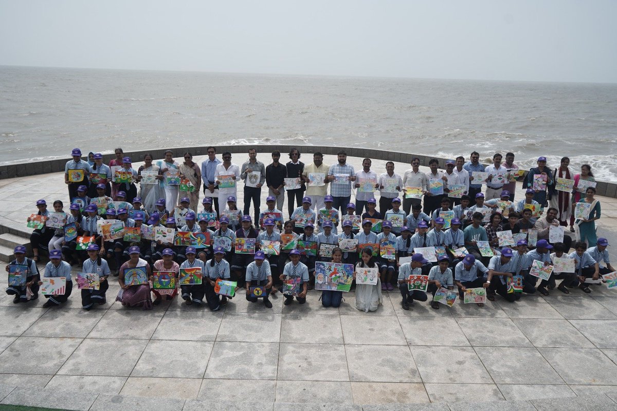 Collector, Diu tweet media