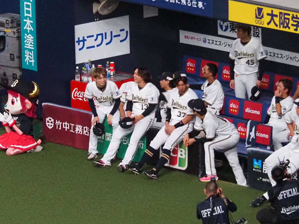 omo_wmi's tweet image. メンバーは違うのにみんなでエンディング見てるこの光景が懐かしいなと思った。

#Bs2023
#Bs2025