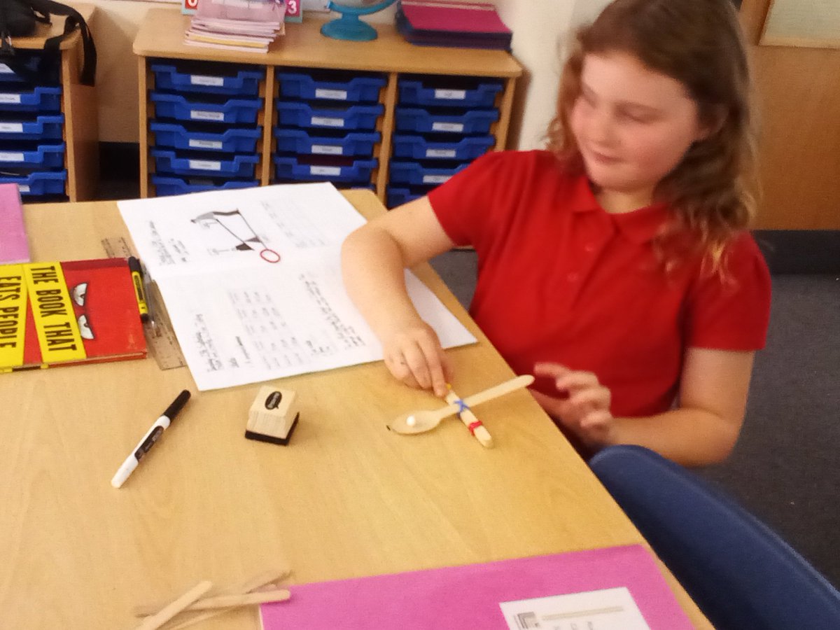 WBJYear5's tweet image. Today we completed a pattern seeking investigation to see how the size of a fulcrum affects the distance the load will travel! Talk about delight and joy! @HarbourLearning @WBJJuniorSchool #wbjsscience