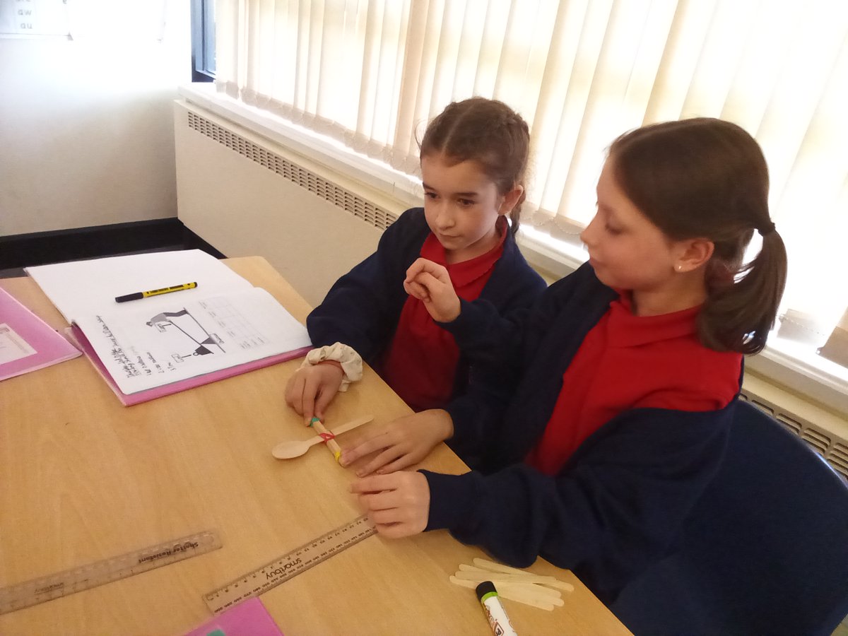 WBJYear5's tweet image. Today we completed a pattern seeking investigation to see how the size of a fulcrum affects the distance the load will travel! Talk about delight and joy! @HarbourLearning @WBJJuniorSchool #wbjsscience