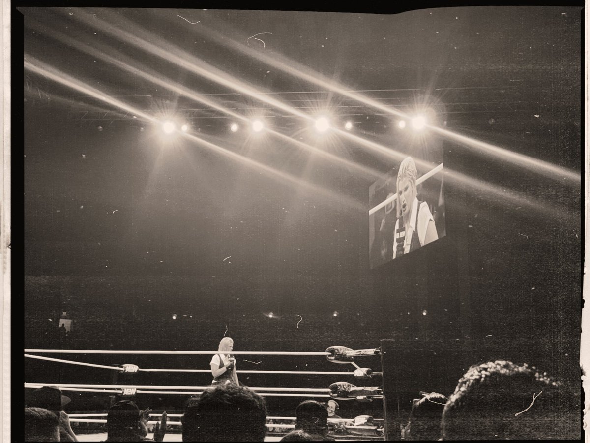 marsattacks21's tweet image. Some @AEW pics from last night #aew #kennyomega #hangmanadampage #tonistorm