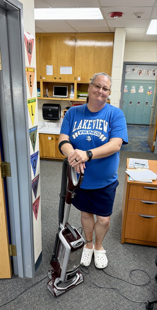 Happy National Custodian Day to our custodian, Shawna! Thank you for cleaning our school each day! We appreciate you! #lakeviewvikes