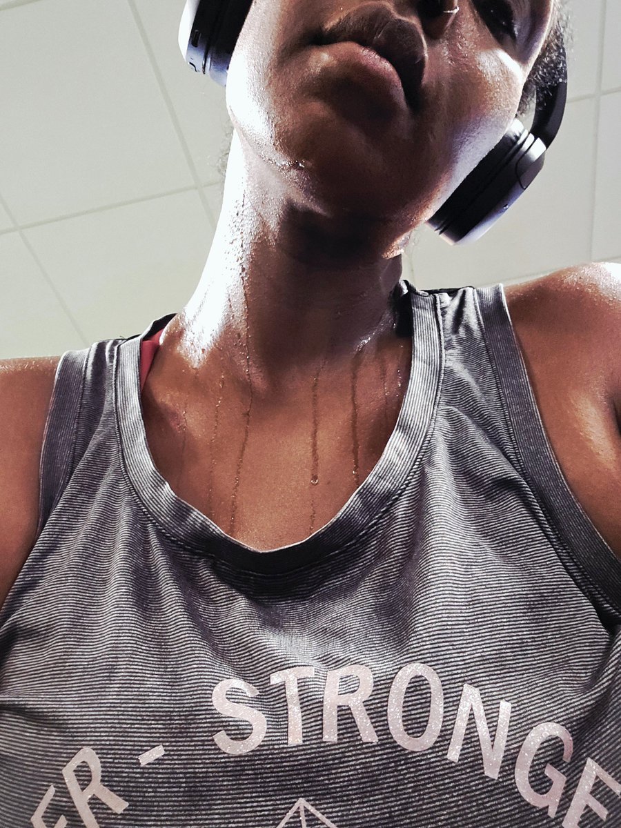 GdMikaila1's tweet image. Sweat/sneaker subs serve their purpose. I have no desire to go out my way to cater to a man&apos;s fetish unless I&apos;m already doing it. I create a life where everything revolves around me.