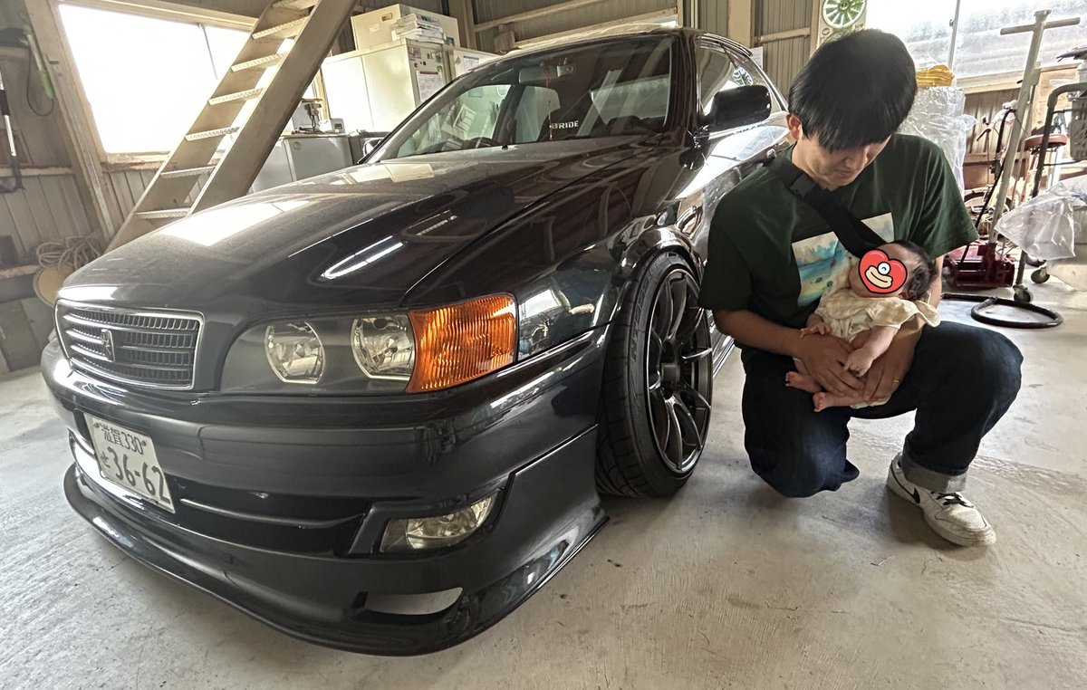 念願の写真撮った👶🏻🚗📷
埃まみれの放置車には興味無しでした！笑