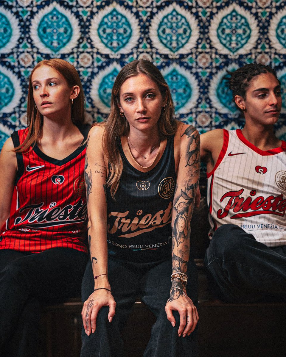 Pallacanestro Trieste (@palltrieste) on Twitter photo ๐๐ฆ๐ญ๐ฆ๐ฃ๐ณ๐ข๐ต๐ช๐ฏ๐จ ๐ฉ๐ข๐ญ๐ง ๐ข ๐ค๐ฆ๐ฏ๐ต๐ถ๐ณ๐บ. ๐๐ถ๐ช๐ญ๐ต ๐ง๐ฐ๐ณ ๐ฆ๐ต๐ฆ๐ณ๐ฏ๐ช๐ต๐บ. โฃโฃโฃ
โฃโฃโฃโฃ
Tre maglie, unโunica storia: bianco e rosso per identitร , nero e oro per celebrare un traguardo senza tempo.โฃโฃโฃโฃ
#bepartofit #pallacanestrotrieste ๐๐ฆ๐ญ๐ฆ๐ฃ๐ณ๐ข๐ต๐ช๐ฏ๐จ ๐ฉ๐ข๐ญ๐ง ๐ข ๐ค๐ฆ๐ฏ๐ต๐ถ๐ณ๐บ. ๐๐ถ๐ช๐ญ๐ต ๐ง๐ฐ๐ณ ๐ฆ๐ต๐ฆ๐ณ๐ฏ๐ช๐ต๐บ. โฃโฃโฃ
โฃโฃโฃโฃ
Tre maglie, unโunica storia: bianco e rosso per identitร , nero e oro per celebrare un traguardo senza tempo.โฃโฃโฃโฃ
#bepartofit #pallacanestrotrieste