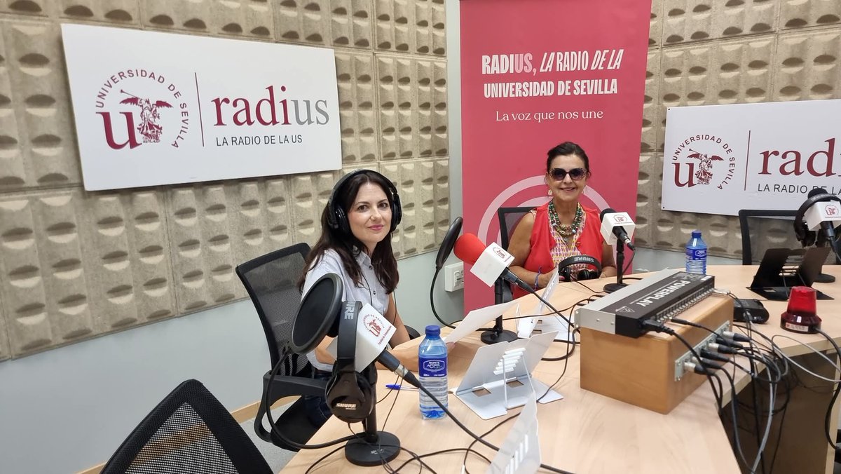 ¡Estrenamos programa! En #Frontera0, la música, la cultura y el arte se unen derribando límites y fronteras. 
En este primer episodio conversamos con Mª José Santiago.
Escúchanos en nuestra web: radio.us.es/episodio/front…
Y en Ivoox: go.ivoox.com/sq/2816819