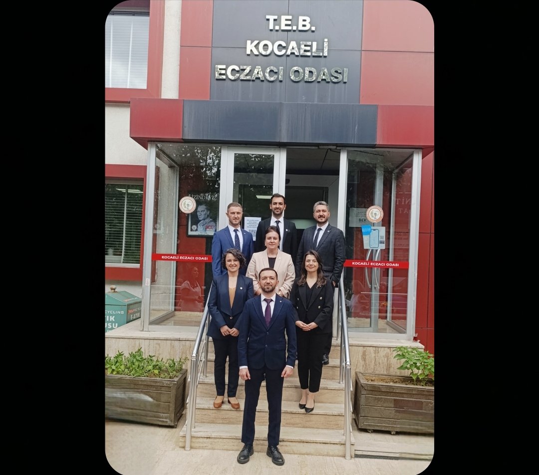 Yeni dönem Yönetim Kurulumuzun görev dağılımı belirlendi;

Ecz. Mustafa Ezer (Başkan)
Ecz. Dursun Yıldırım (2. Başkan)
Ecz. Ebru Önal Çetinkaya (Genel Sekreter)
Ecz. Burak Özer (Sayman)
Ecz. Kadir Yıldırım (Veznedar)
Ecz. Olcay Meşe Akyar (Üye)
Ecz. Nuran Damadoğlu (Üye)