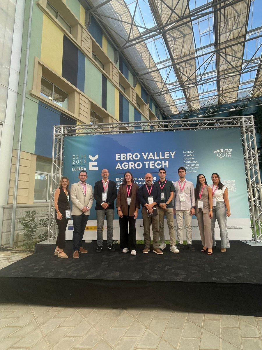 TechFabLabCV's tweet image. Hoy el centro de la innovación del sector Agro-Tech está en Lleida, en #EbroValleyAgroTech . El equipo de @TechFabLabCV  está presente, acompañado por MARENOSTRUM, @naria_digital ,Fibtray, Oscillum, Robottions by Orbelgrupo y @Weitec_Oficial 
¡Una jornada realmente productiva!