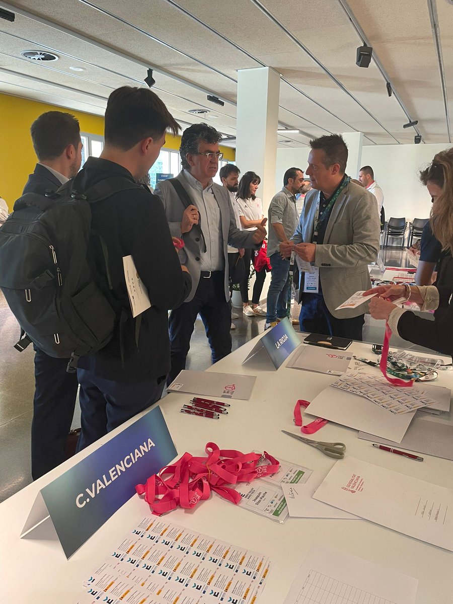 TechFabLabCV's tweet image. Hoy el centro de la innovación del sector Agro-Tech está en Lleida, en #EbroValleyAgroTech . El equipo de @TechFabLabCV  está presente, acompañado por MARENOSTRUM, @naria_digital ,Fibtray, Oscillum, Robottions by Orbelgrupo y @Weitec_Oficial 
¡Una jornada realmente productiva!