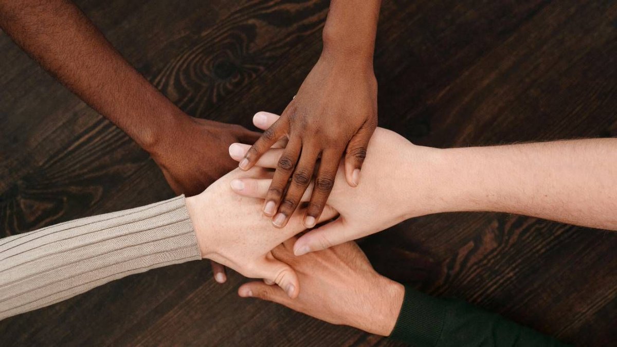 hackmylearning's tweet image. Building a School of Empathy and Responsibility buff.ly/rzzqCGo