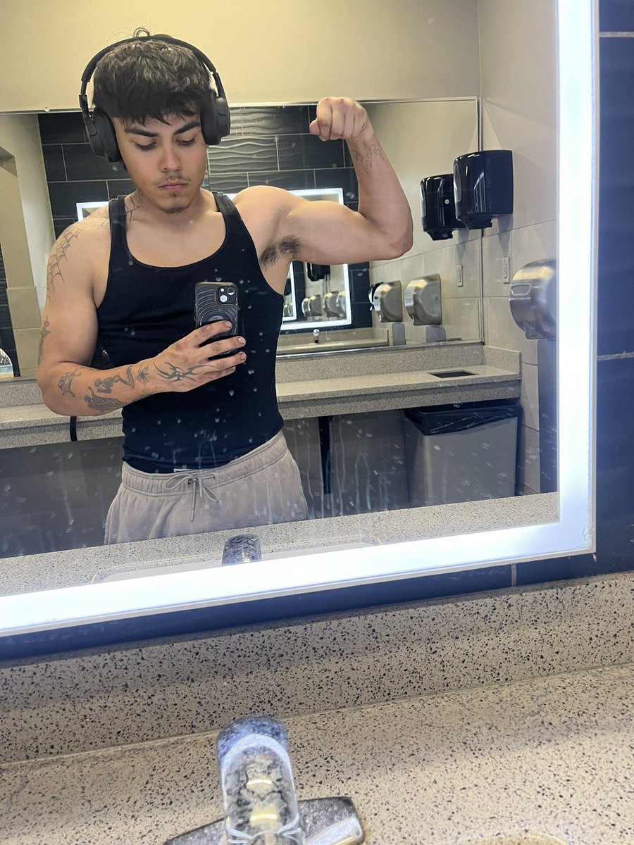 mrswagggg28's tweet image. #latino #fit #gymrat #idk