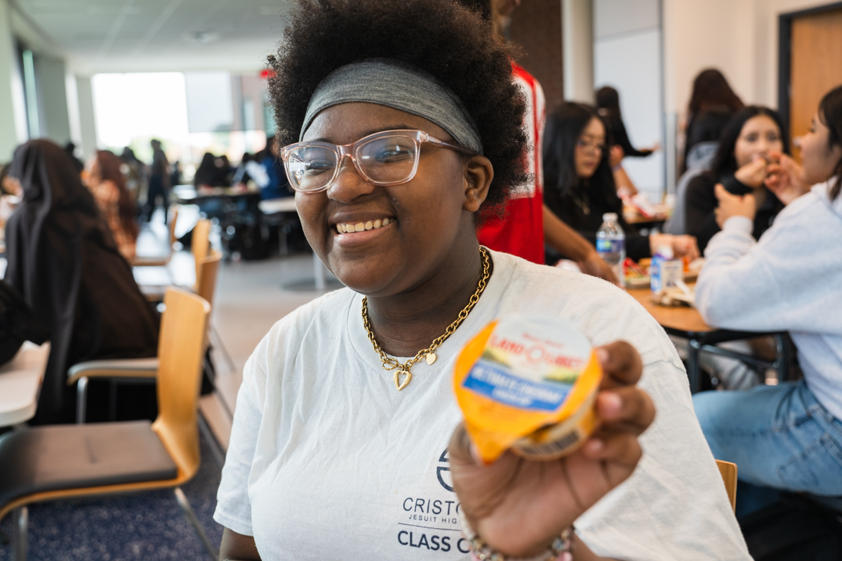 CRJesuit_TC's tweet image. A big THANK YOU to Land O’Lakes for donating Ultimate Cheddar Cheese Dip cups to our Cristo Rey students! Your generosity not only brings smiles but also keeps our scholars fueled for the day.  We’re grateful for supporting our Cristo Rey community! #LandOLakes