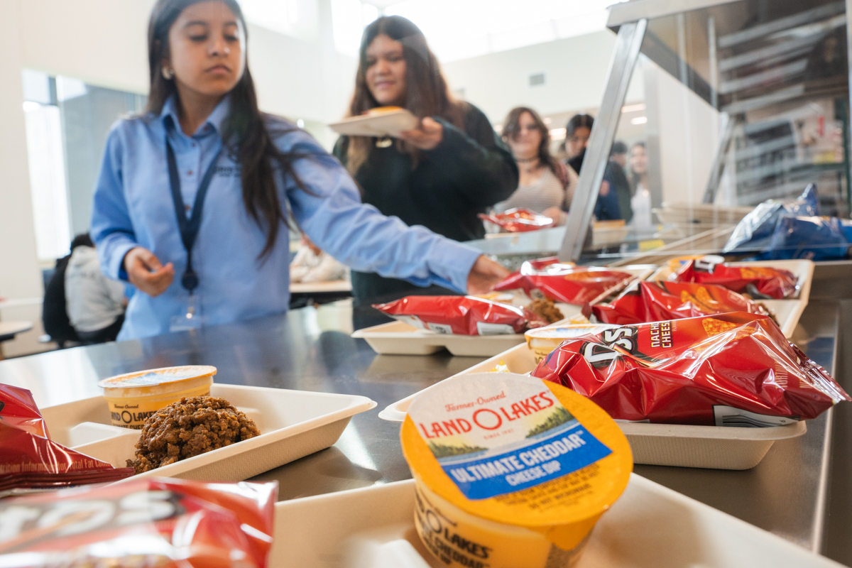 CRJesuit_TC's tweet image. A big THANK YOU to Land O’Lakes for donating Ultimate Cheddar Cheese Dip cups to our Cristo Rey students! Your generosity not only brings smiles but also keeps our scholars fueled for the day.  We’re grateful for supporting our Cristo Rey community! #LandOLakes