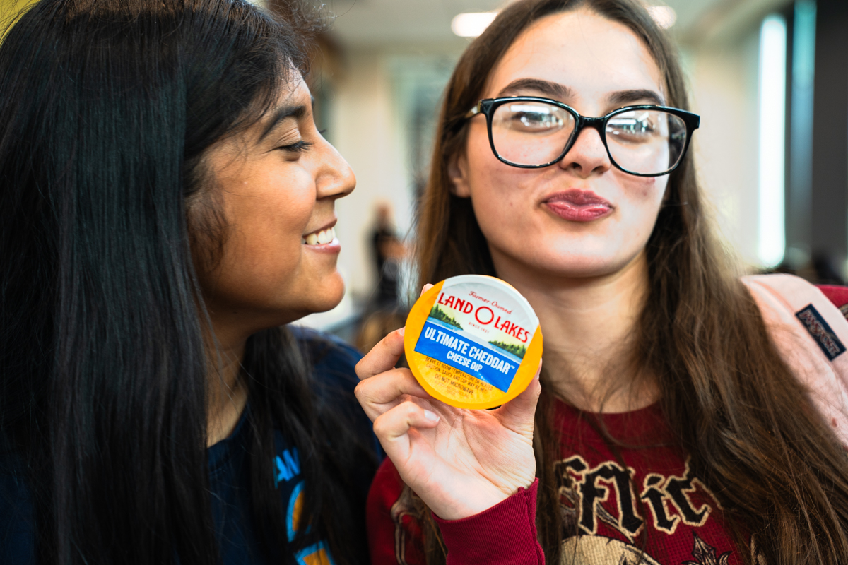 CRJesuit_TC's tweet image. A big THANK YOU to Land O’Lakes for donating Ultimate Cheddar Cheese Dip cups to our Cristo Rey students! Your generosity not only brings smiles but also keeps our scholars fueled for the day.  We’re grateful for supporting our Cristo Rey community! #LandOLakes