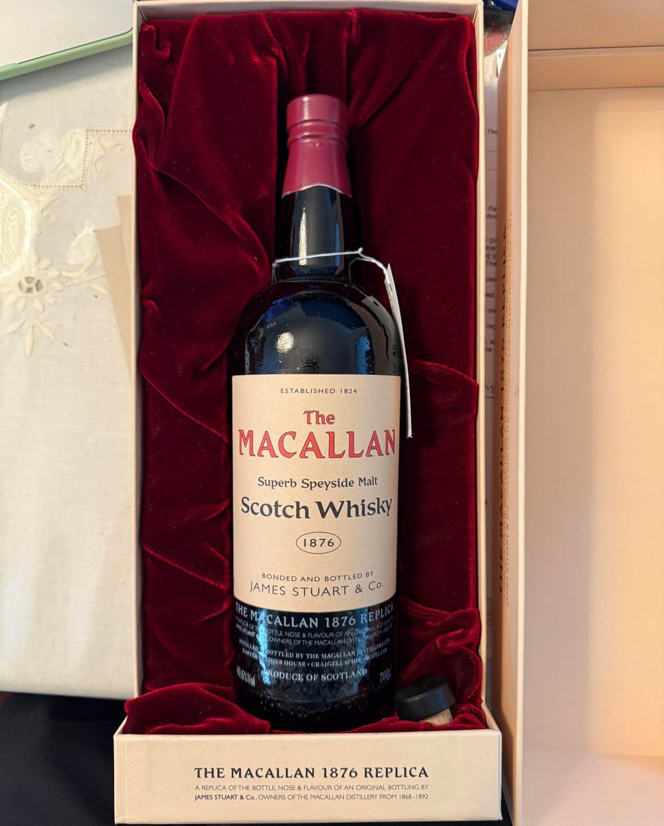 MuseInBloom86's tweet photo. The Macallan 1876 Replica in my whisky collection https://t.co/qcdBMgqKfp