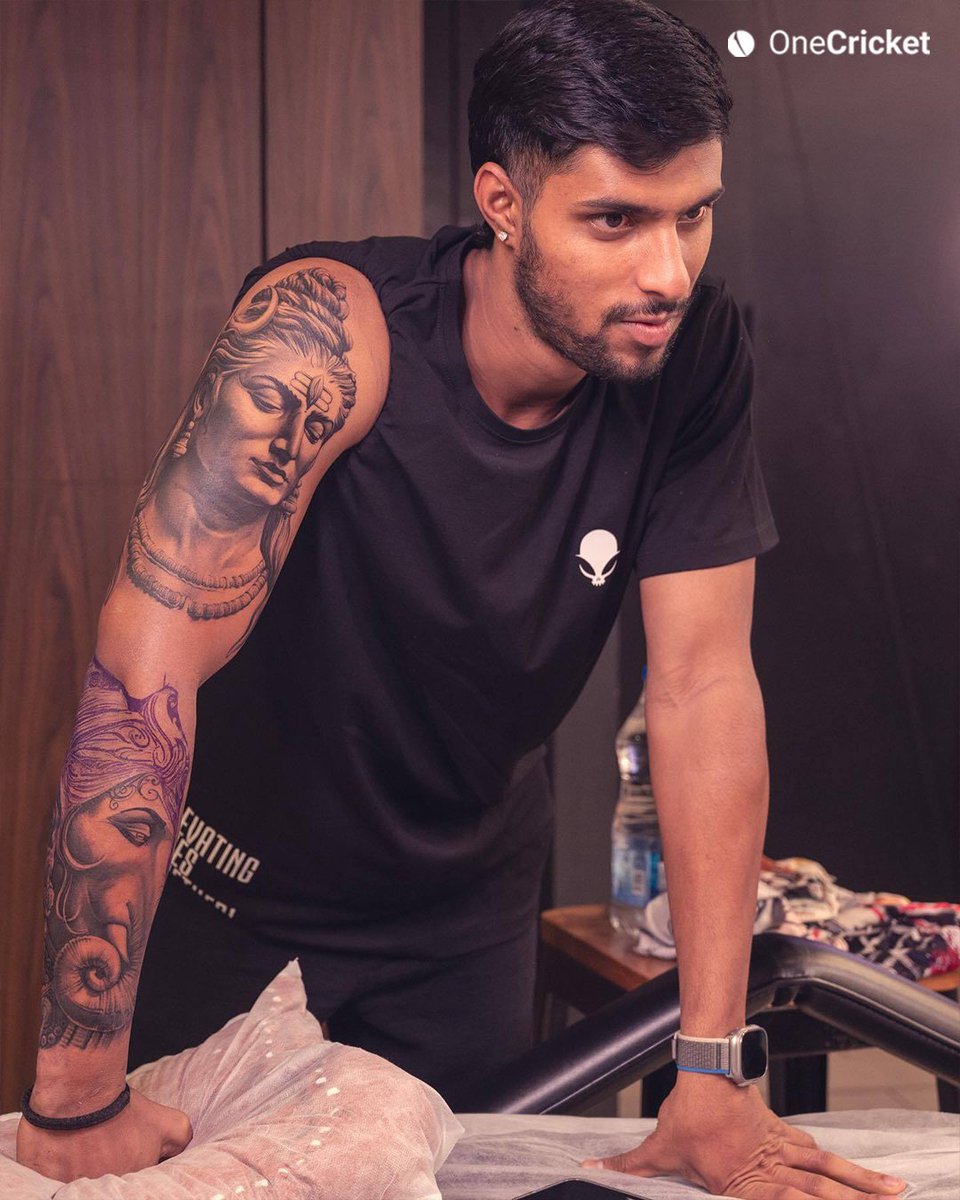 OneCricketApp's tweet image. Tilak Varma’s new arm sleeve tattoo tells his story of passion, faith, and self-belief 🕉️🔥

From Lord Shiva &amp;amp; Ganesha to his pet dog Trigger, every detail has a meaning!

PC: @_siddheshh_gawde

#TilakVarma #TeamIndia #Cricket