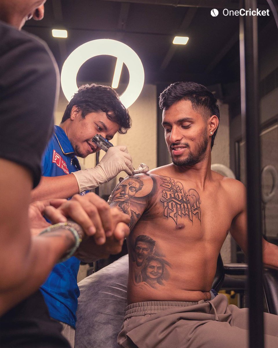 OneCricketApp's tweet image. Tilak Varma’s new arm sleeve tattoo tells his story of passion, faith, and self-belief 🕉️🔥

From Lord Shiva &amp;amp; Ganesha to his pet dog Trigger, every detail has a meaning!

PC: @_siddheshh_gawde

#TilakVarma #TeamIndia #Cricket