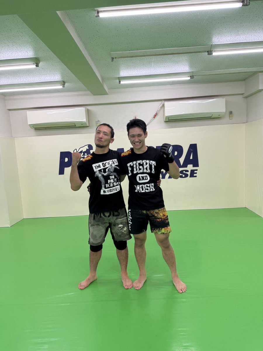 古澤友貴 / Yuki Furuswa (@marverickyf) on Twitter photo 今日も練習行きました。
大池先生からMMAで使える首相撲を教わり、天斗さんとはマンツーマンで技研しました。
<a href="/GkgTtt/">ガッツ・takato</a>
<a href="/BRIBRIKING1204/">𝐵𝑅𝐼𝑁𝐺 𝐼𝑇 𝑂𝑁 大池正昭 โออิเกะ มาซาอากิ</a>
素晴らしい先生たちのお陰で日々成長できています。本日もありがとうございました。 今日も練習行きました。
大池先生からMMAで使える首相撲を教わり、天斗さんとはマンツーマンで技研しました。
<a href="/GkgTtt/">ガッツ・takato</a>
<a href="/BRIBRIKING1204/">𝐵𝑅𝐼𝑁𝐺 𝐼𝑇 𝑂𝑁 大池正昭 โออิเกะ มาซาอากิ</a>
素晴らしい先生たちのお陰で日々成長できています。本日もありがとうございました。