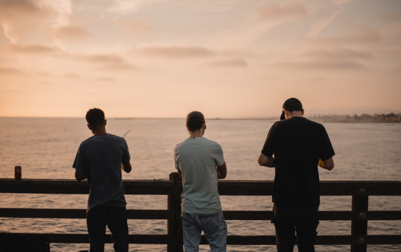 bergendad's tweet image. The measure of a man isn't found in easy days, but in his resilience when life gets tough. For men, strength is shown by getting back up, powered by faith. 

Find practical strategies in our blog post: bit.ly/3KwwDoT 

#HopeForMen #Resilience #Faith #BergenDad