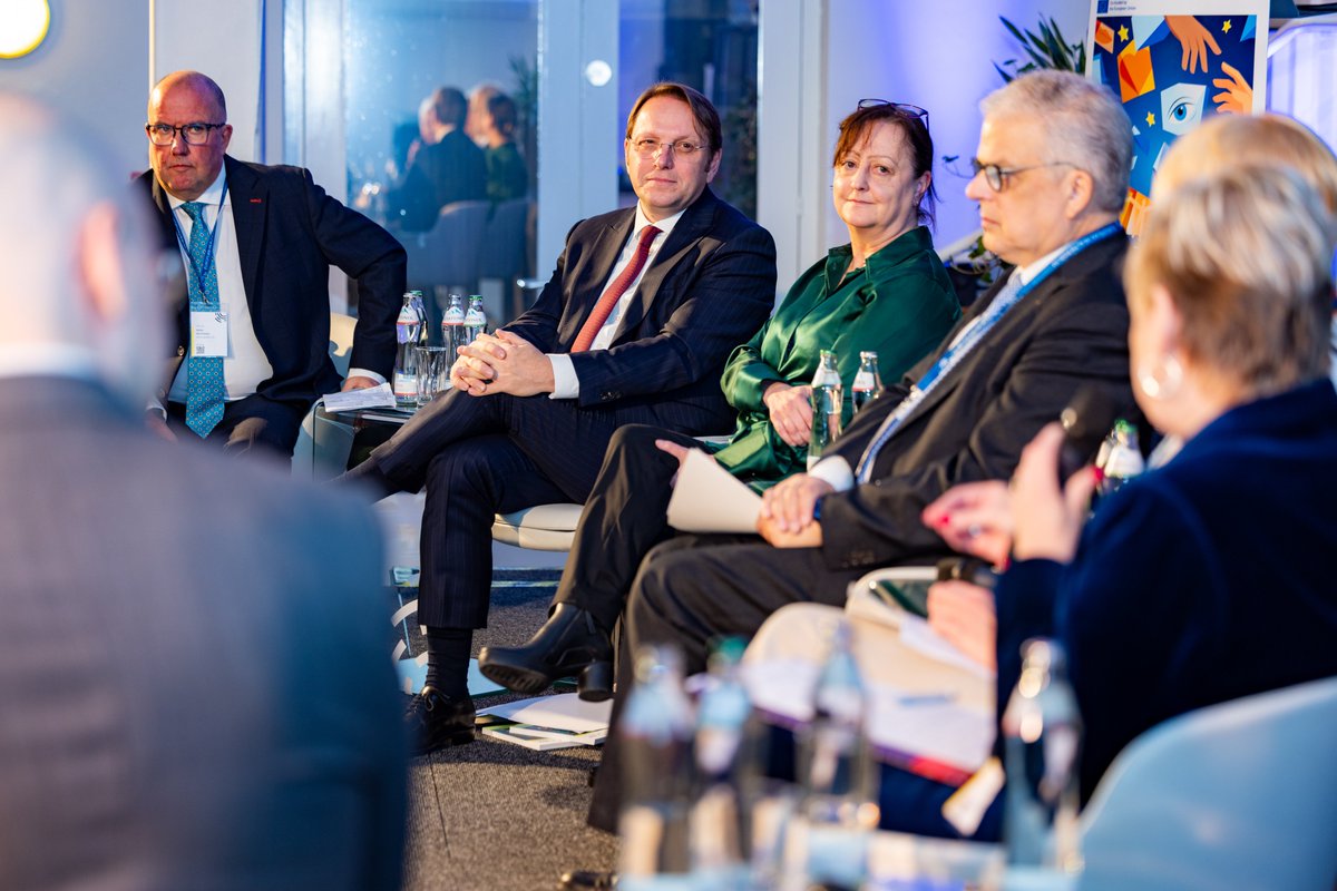 Oliver Varhelyi tweet media