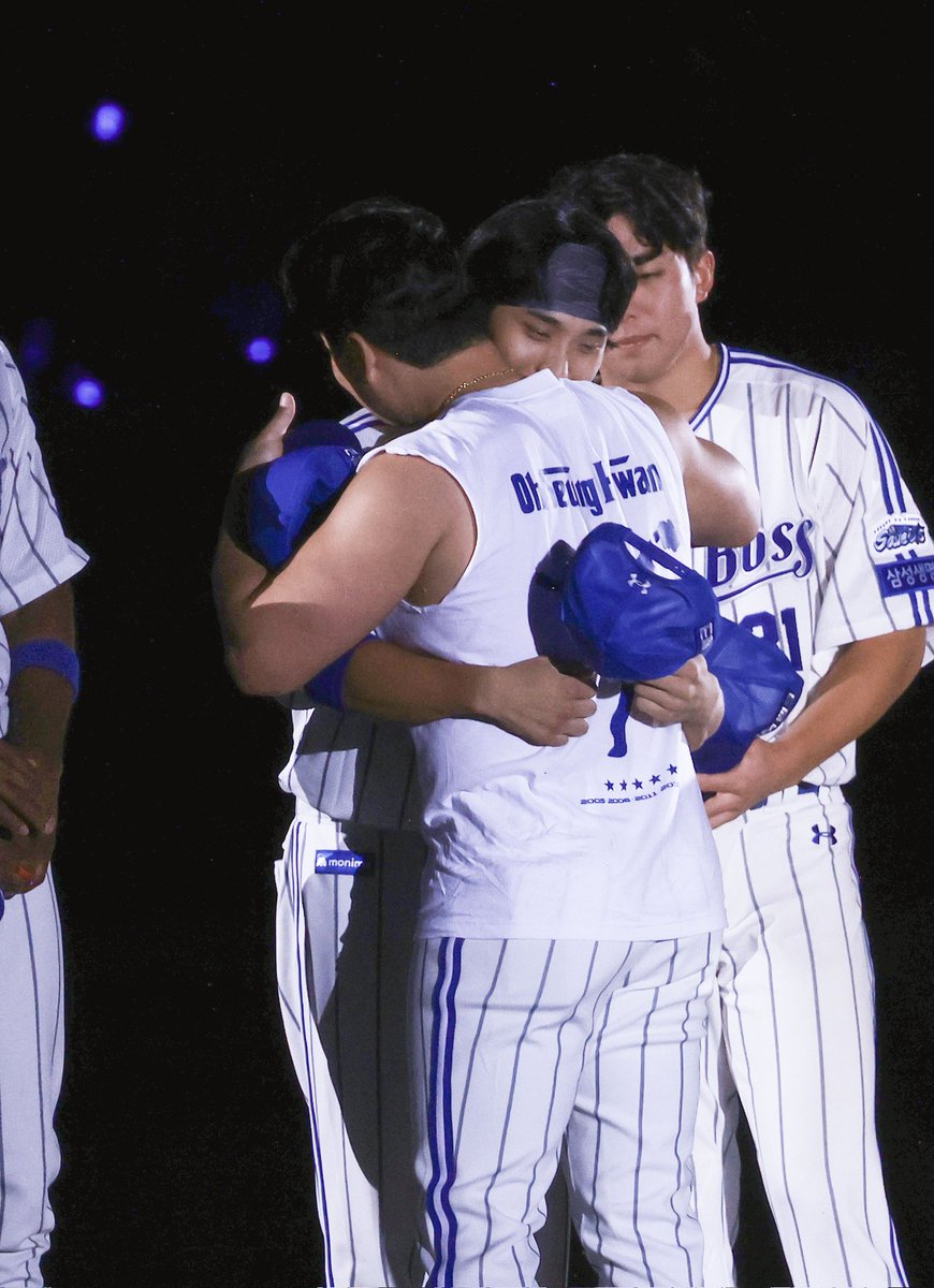 선배님과 마지막 인사

250930 라팍
#삼성라이온즈 #이재현 #오승환