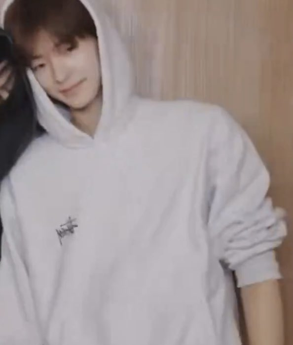 lou7wj's tweet photo. 고딩                                                                           남자

#강우진 https://t.co/czRW7GHJ7Z