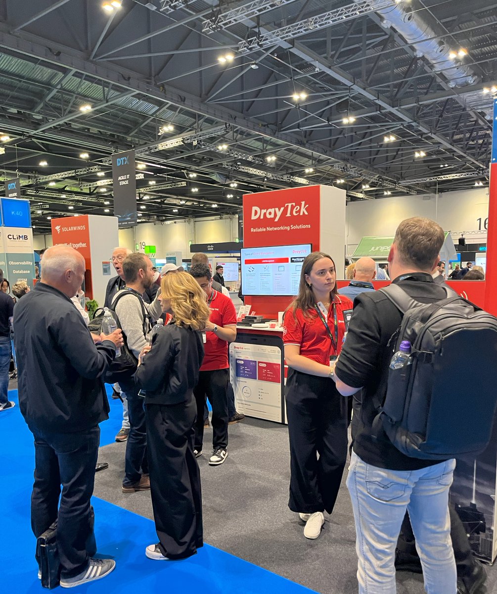 DrayTekUK's tweet image. 🌟 DTX 2025 – Day 2 is going strong!

Amazing to connect with so many visitors at stand L40 &amp;amp; share how DrayTek keeps networks secure, reliable &amp;amp; efficient.

Thanks to everyone who stopped by! 📸 Highlights from Day 1 &amp;amp; 2.

#DTX2025 #DrayTek #NetworkingSolutions #TeamWork