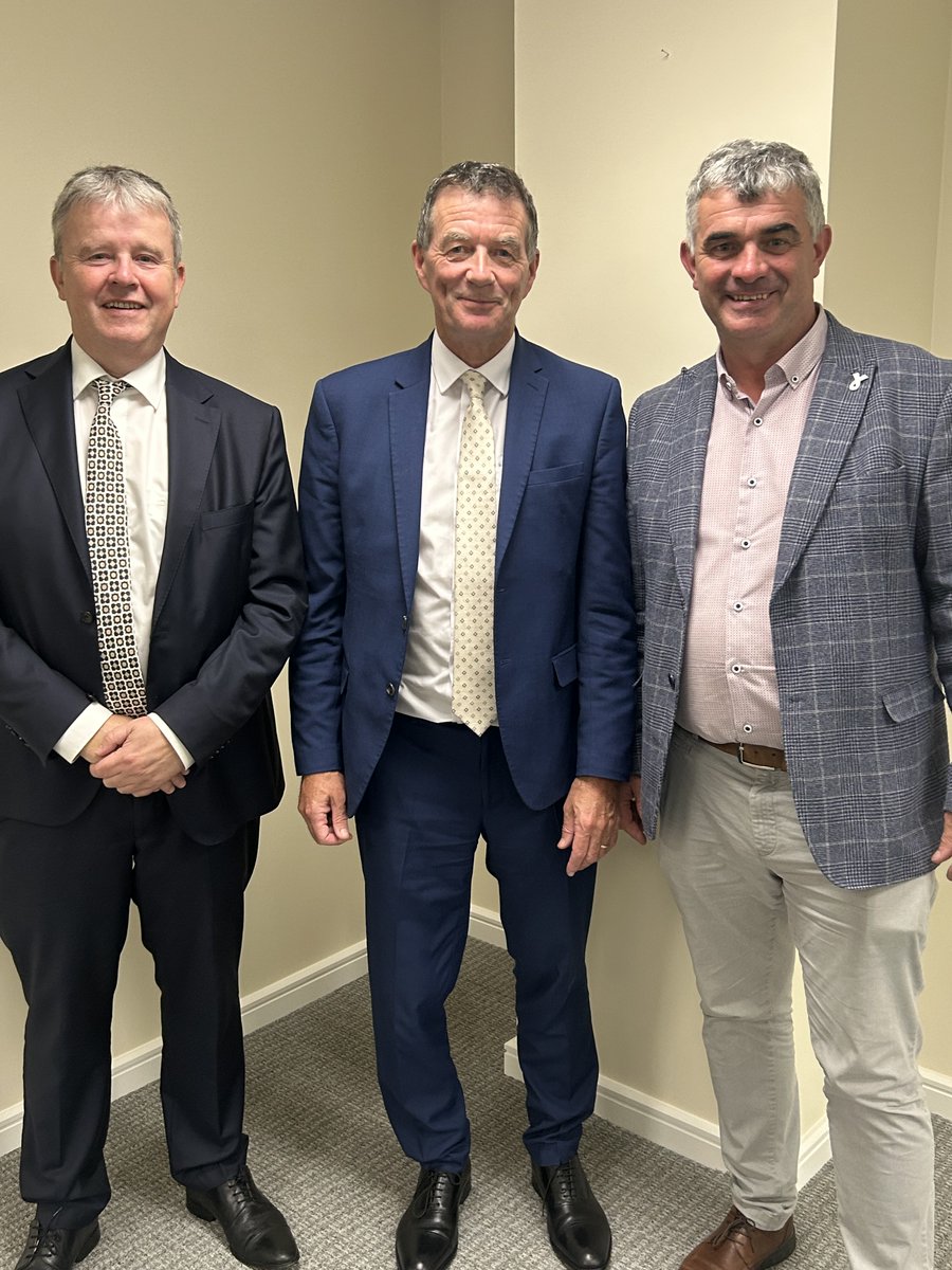 Members of the Committee on Budgetary Oversight met with the President of the European Court of Auditors Tony Murphy yesterday to discuss the work of the ECA and the current budgetary risks and challenges facing Ireland and Europe.